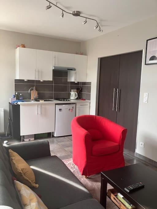 Appartement Cosy Tout Equipe Et Parking Couvert Prive Aux Portes De Flers Eksteriør billede